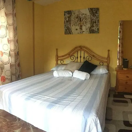 Habitación en casa particular Vivienda Fitness Virgen Angustia *